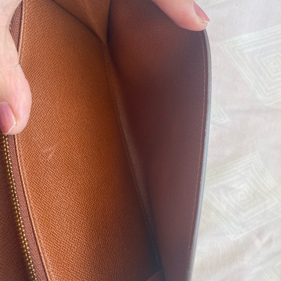 Authentic Louis Vuitton Sarah Bifold Monogram wallet - Picture 9 of 16